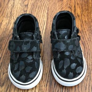 Leopard chukka vans